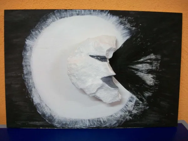 Guiño de la luna / piedra sobre tabla Guiño de la luna / piedra sobre tabla